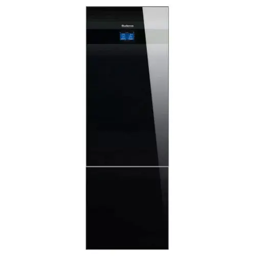 Schwarze Kühlschrank-Tür von Buderus mit digitalem Display. Glatte, glänzende Oberfläche und untere Kühlzone. Kein Inhalt sichtbar.
